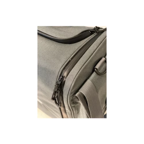 ArcLab 5200 Series Shuttle Bag zipper cloesup