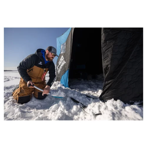 Clam aluminum scoop shovel in use