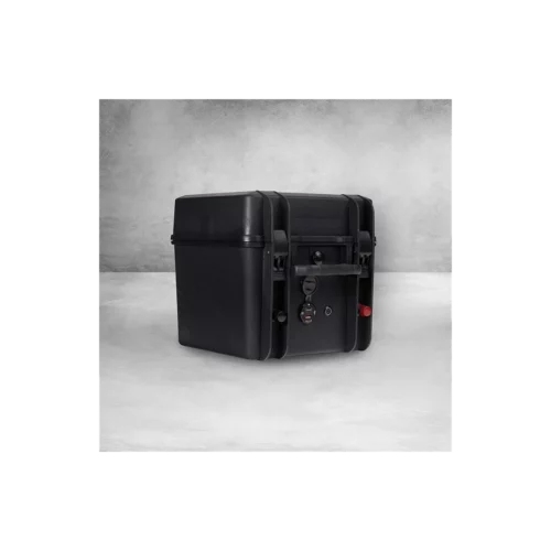 Dakota Lithium Powerbox+ 135 Waterproof Solar Generator connections