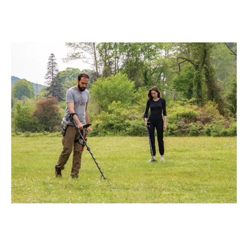 Nokta Simplex BT in use