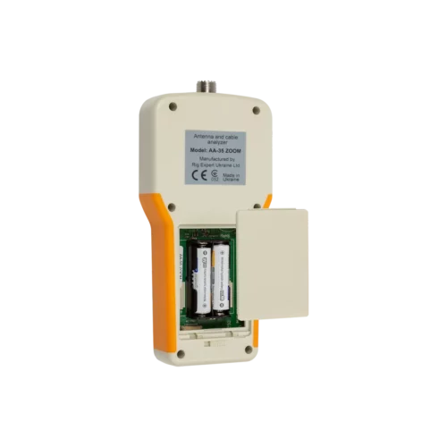 RigExpert AA-35 ZOOM battery compartment