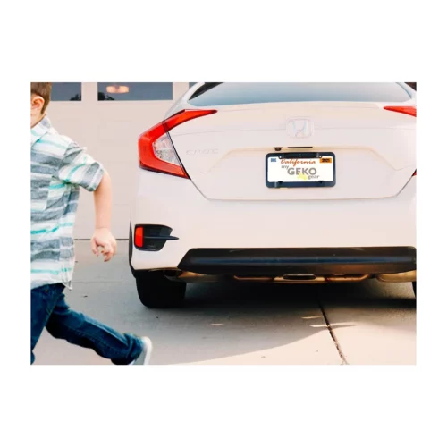 myGEKOgear SOLARST backup cam frame on car